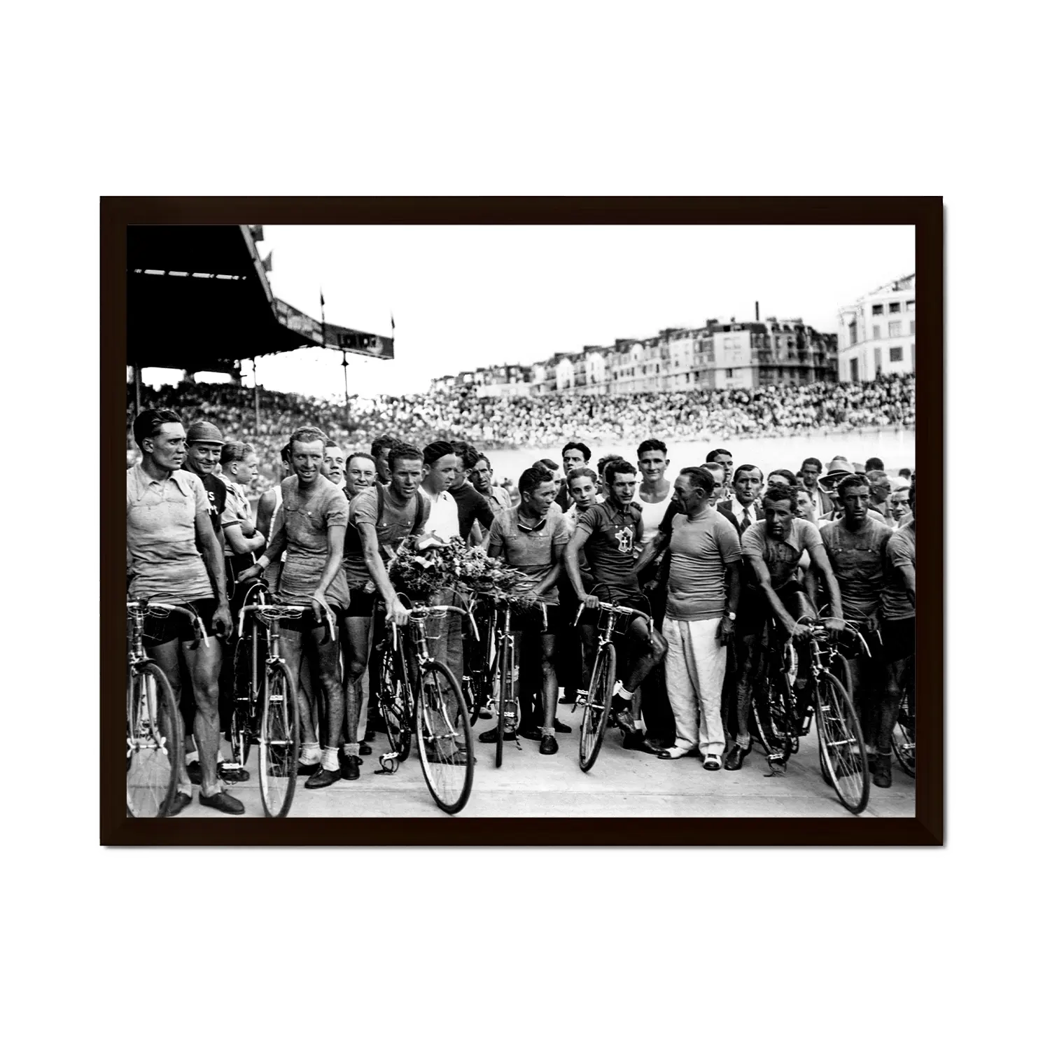 Finishfeest Tour de France, Gino Bartali in het Parc des Princes | Parijs | 1938 — ingelijste poster