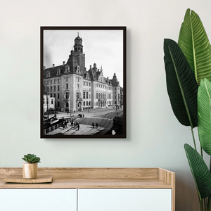 Het nieuwe stadhuis aan de Coolsingel | Rotterdam | 1920 — ingelijste poster aan de muur