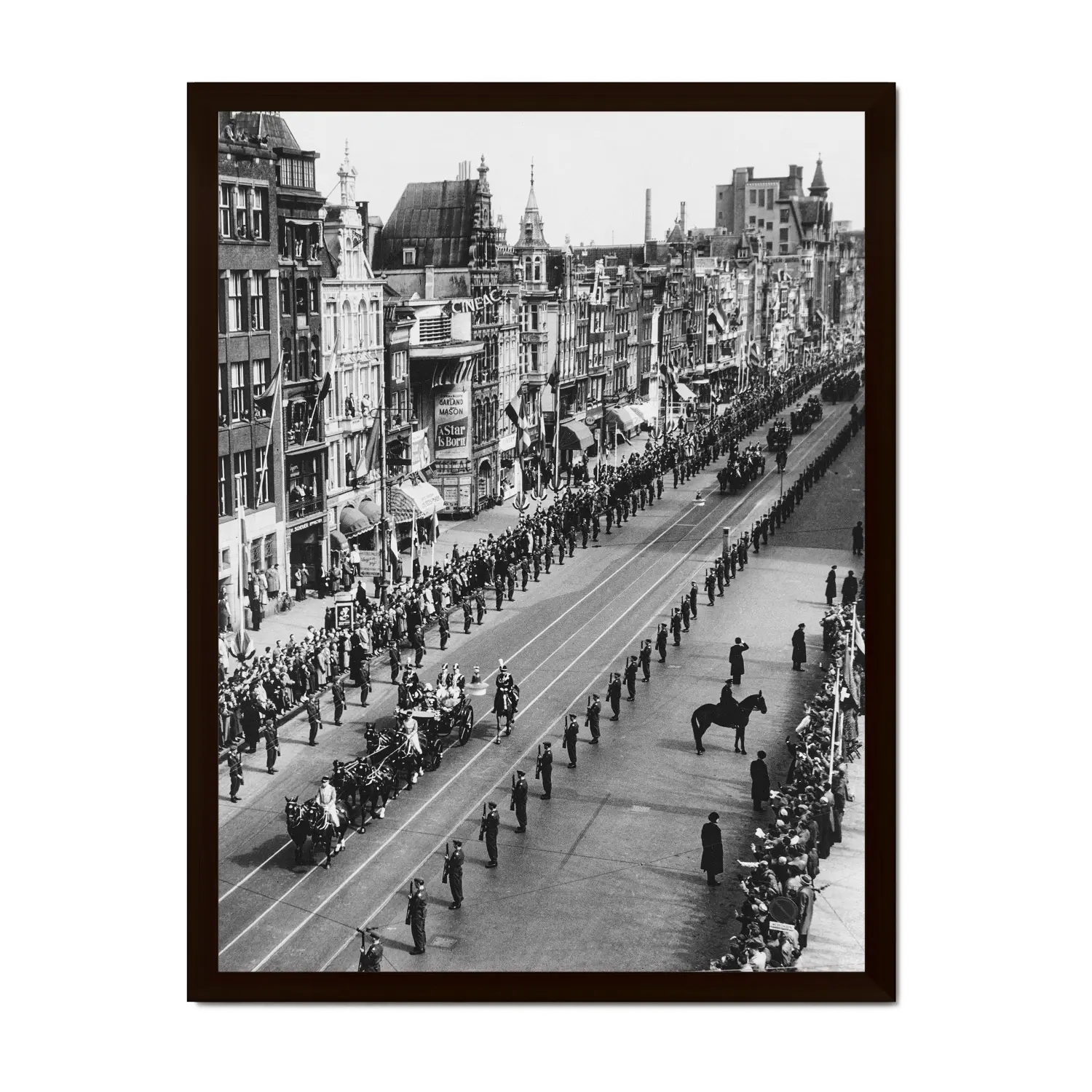 Historische foto poster: Koninklijk bezoek op de Damrak, Amsterdam (1955)