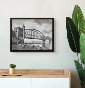 Spoorbrug bij Nijmegen | Nijmegen | 1925 — ingelijste poster aan de muur