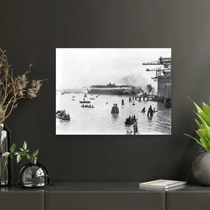 Tewaterlating van de Nieuw Amsterdam | Rotterdam | 1937 — aan de muur